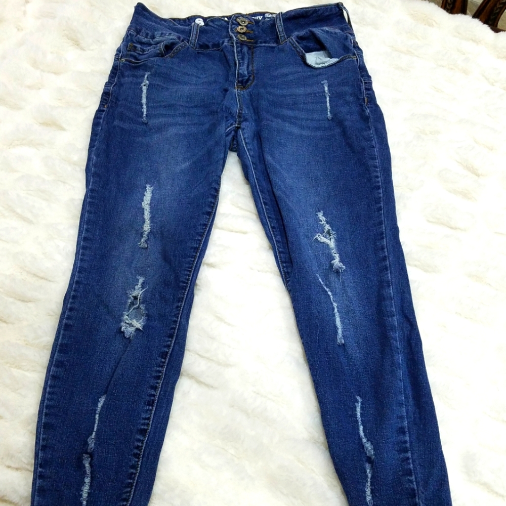 Womens distressed skinny jeans